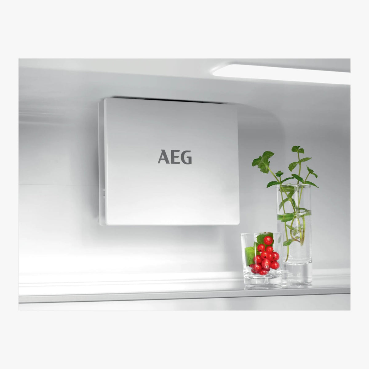 AEG Integrerbart køle-/fryseskab OSC6D181ES