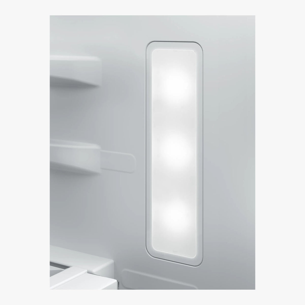 Electrolux Køle-/fryseskab LNT7MC32W