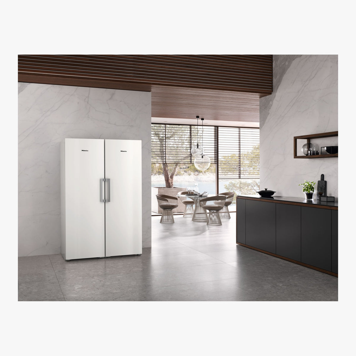 Miele Fryseskab FNS 4382 D N